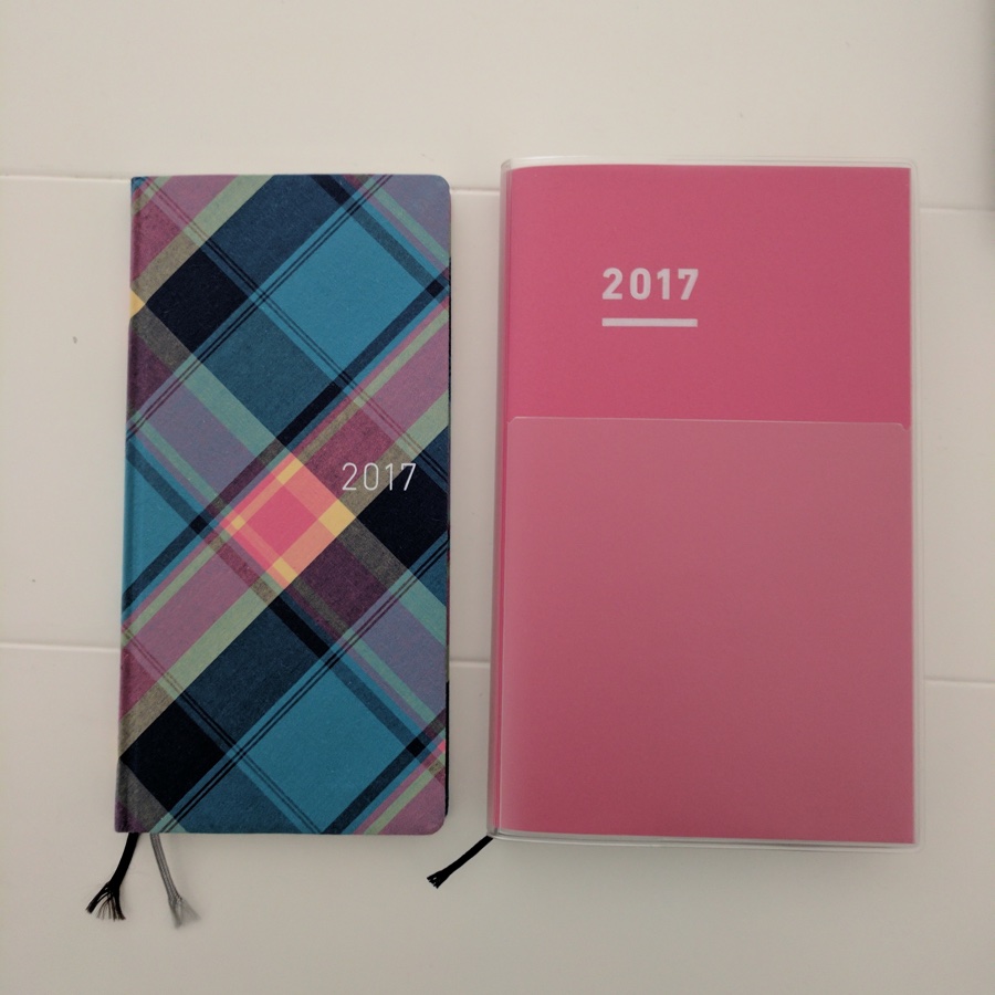 Jibun mini next to Hobonichi Weeks